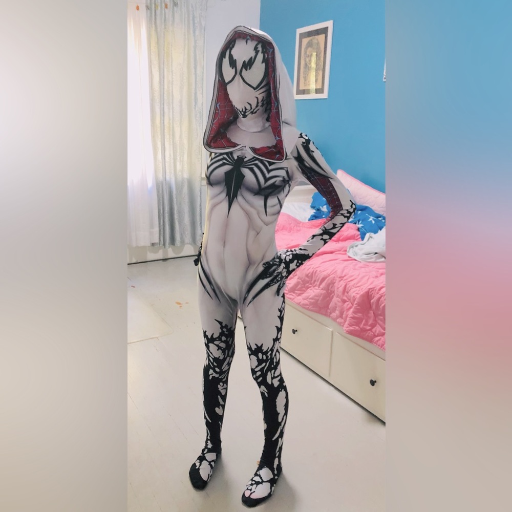 Gwen Stacy Cosplay spider costume